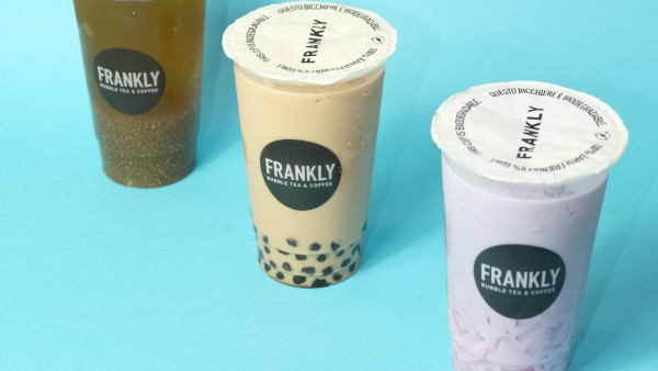 Sostenibilità: i bubble tea di Frankly da oggi sono plastic free con  bicchieri e cannucce biodegradabili  Alternativa Sostenibile News su  agricoltura sostenibile, bioedilizia, efficientamento energetico, energia  rinnovabile