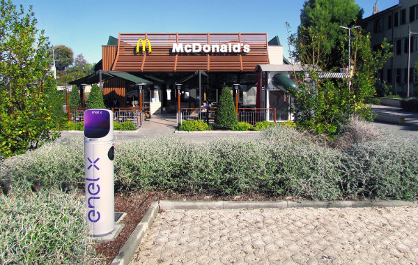 McDonald’s, mobilità sostenibile, auto elettriche