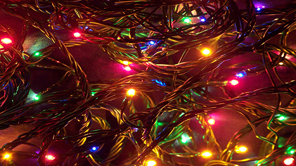 Luci di Natale: campagna social di Ecolamp per conoscere e riciclare i Rifiuti di Illuminazione