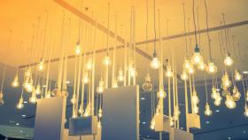 https://it.freepik.com/foto-gratuito/arredamento-illuminazione-vintage-immagine-filtrata-elaborata-effetto-vintage_1018644.htm