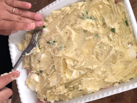 Preparazione pasticcio di patate