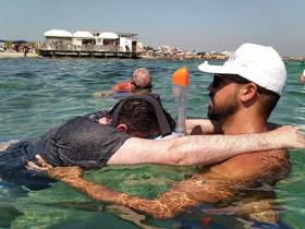 Torna a Lecce 'Il mare di tutti', talassoterapia e fisioterapia per persone con sclerosi multipla 