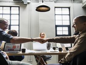 Psicologia del Lavoro: team building, clima aziendale sereno, ambiente di lavoro positivo sono gli 'ingredienti' di un'azienda di successo